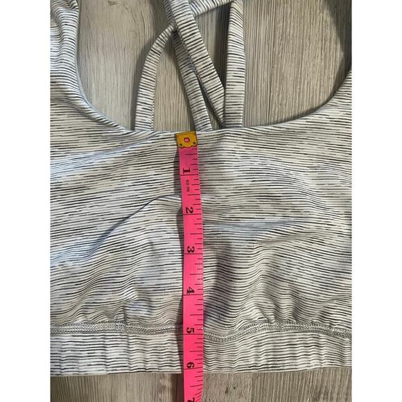 Lululemon Energy Bra *Medium Support, size 8. - Picture 8 of 11